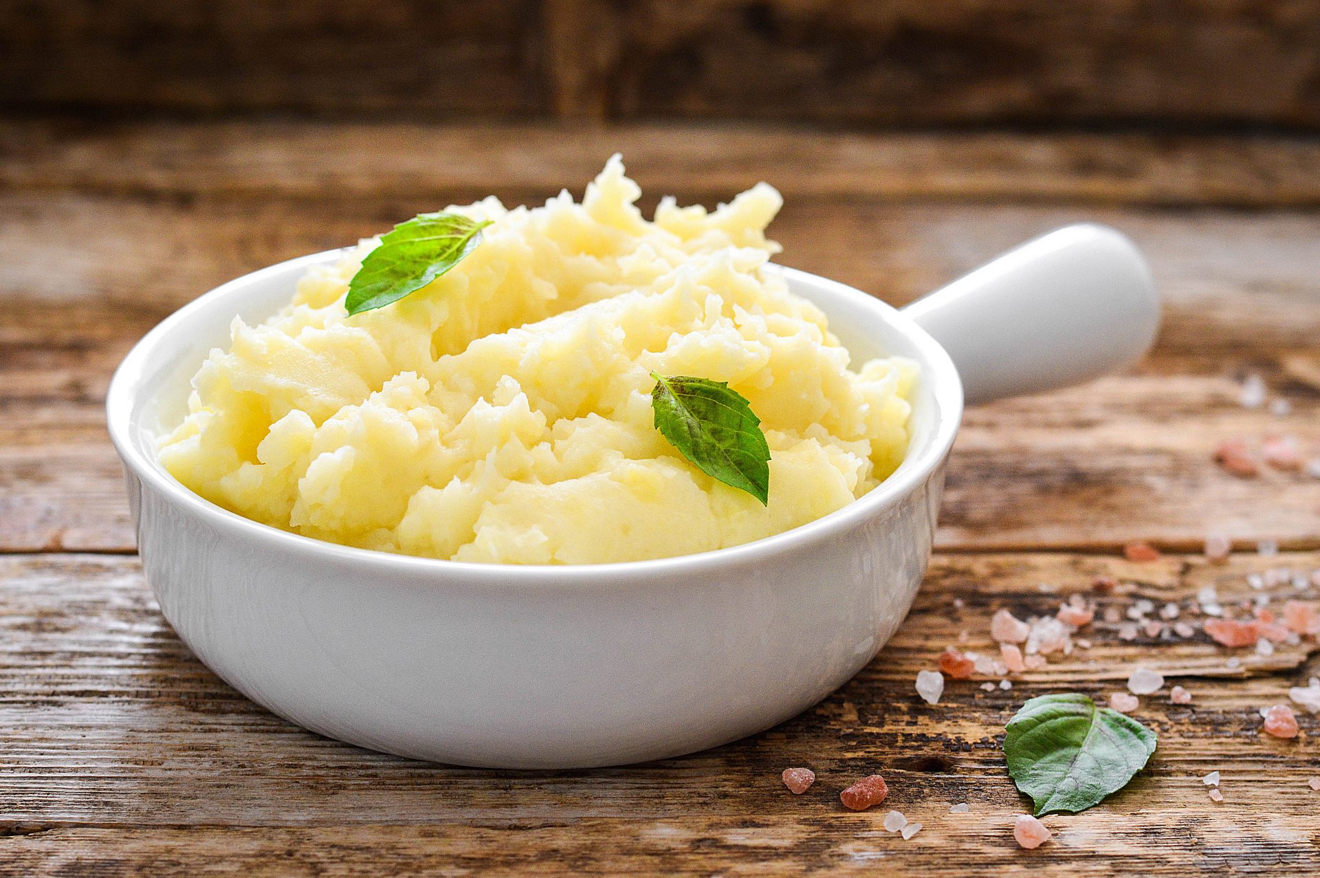Creamy Garlic Mashed Potatoes - My Moo Milk